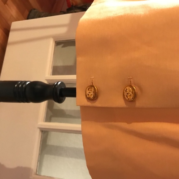 Chanel - Picture 5 of 6